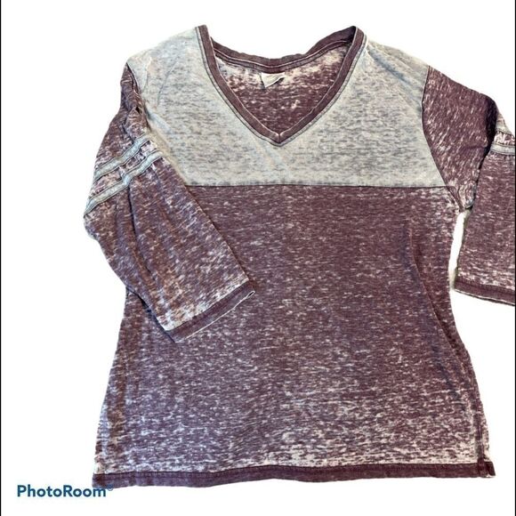 Purple and White washed out V neck T-shirt - Picture 2 of 10